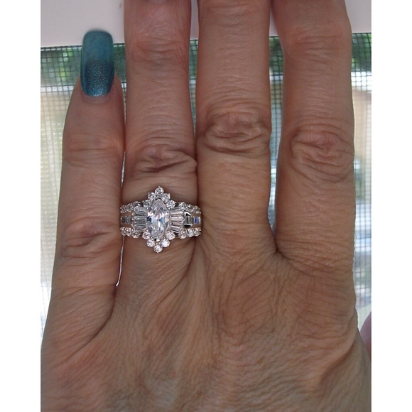 925 STERLING SILVER Marquise & Baguette Cubic Zirconia Ring - Picture 3 of 13